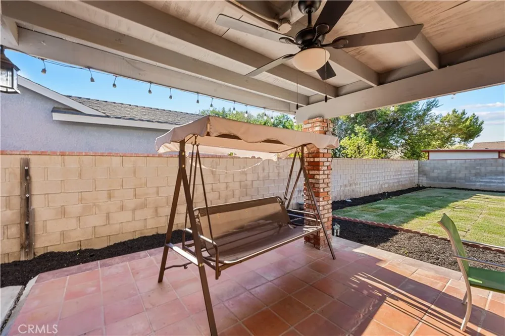 5241 E Avenue R12 Palmdale, CA 93552