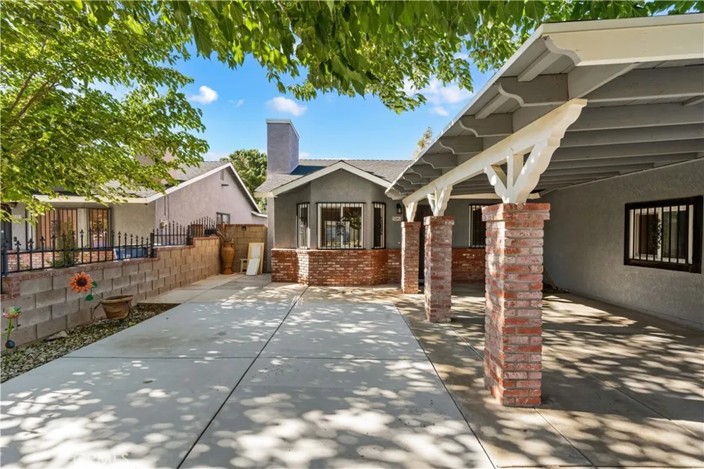 5241 E Avenue R12 Palmdale, CA 93552