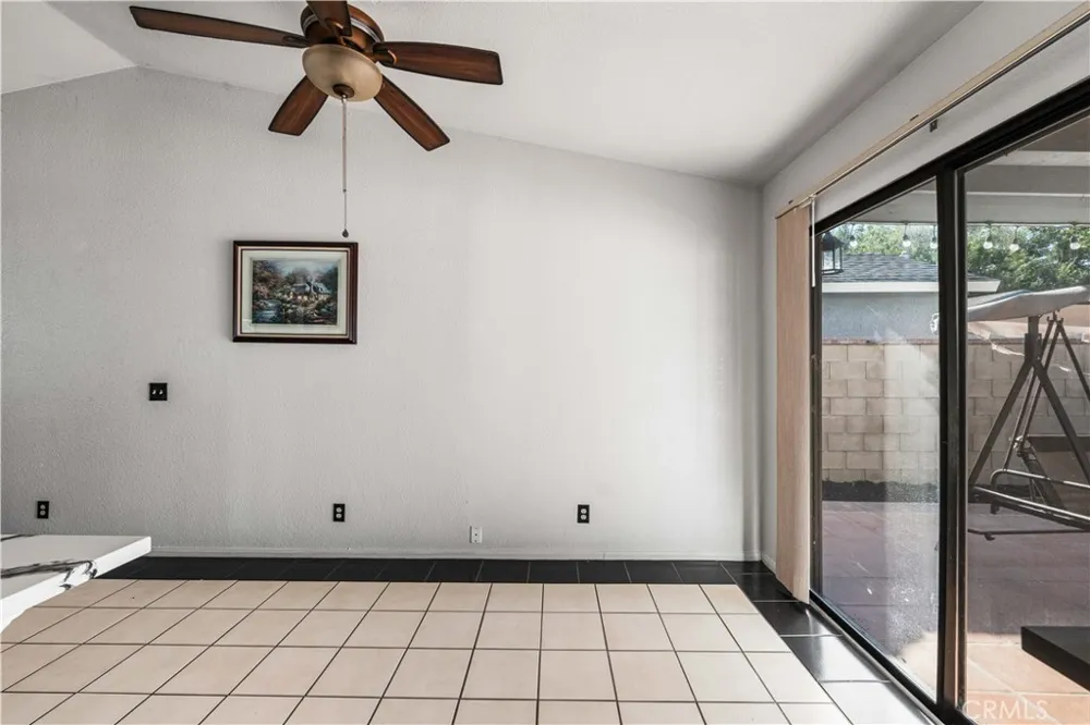 5241 E Avenue R12 Palmdale, CA 93552