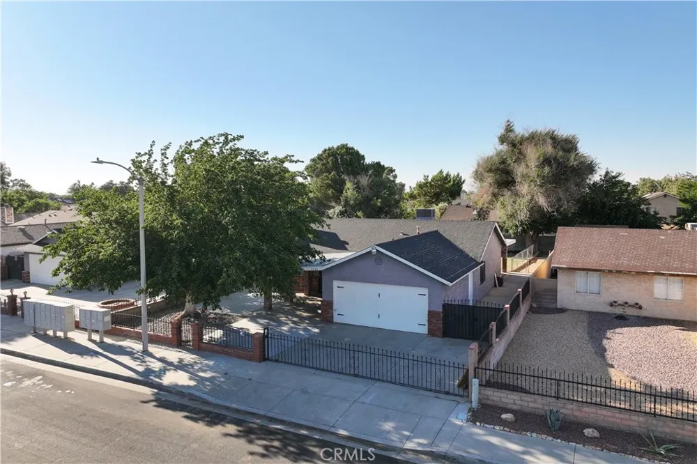 5241 E Avenue R12 Palmdale, CA 93552
