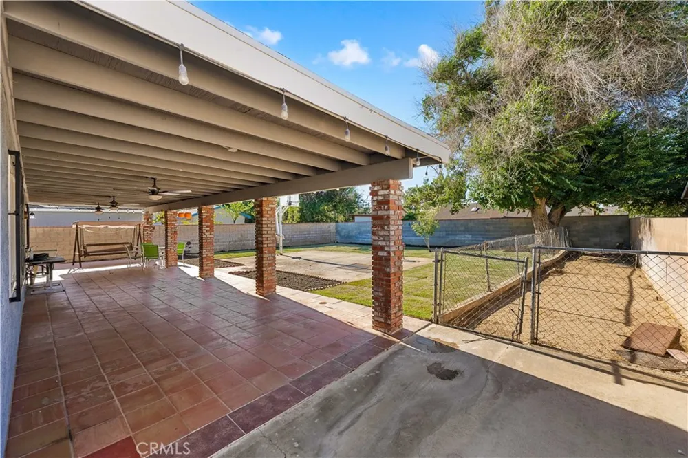 5241 E Avenue R12 Palmdale, CA 93552