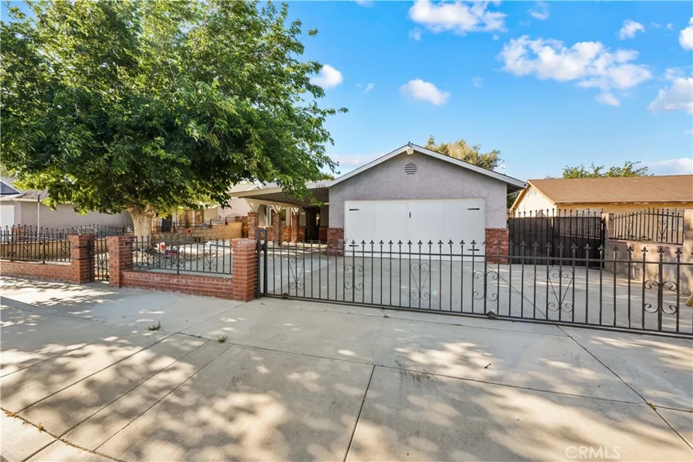 5241 E Avenue R12 Palmdale, CA 93552