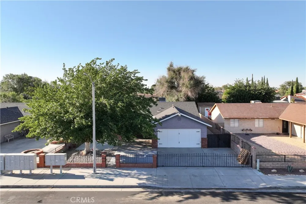 5241 E Avenue R12 Palmdale, CA 93552