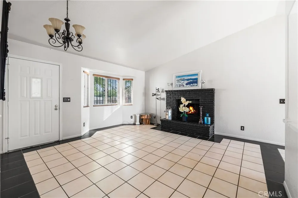 5241 E Avenue R12 Palmdale, CA 93552
