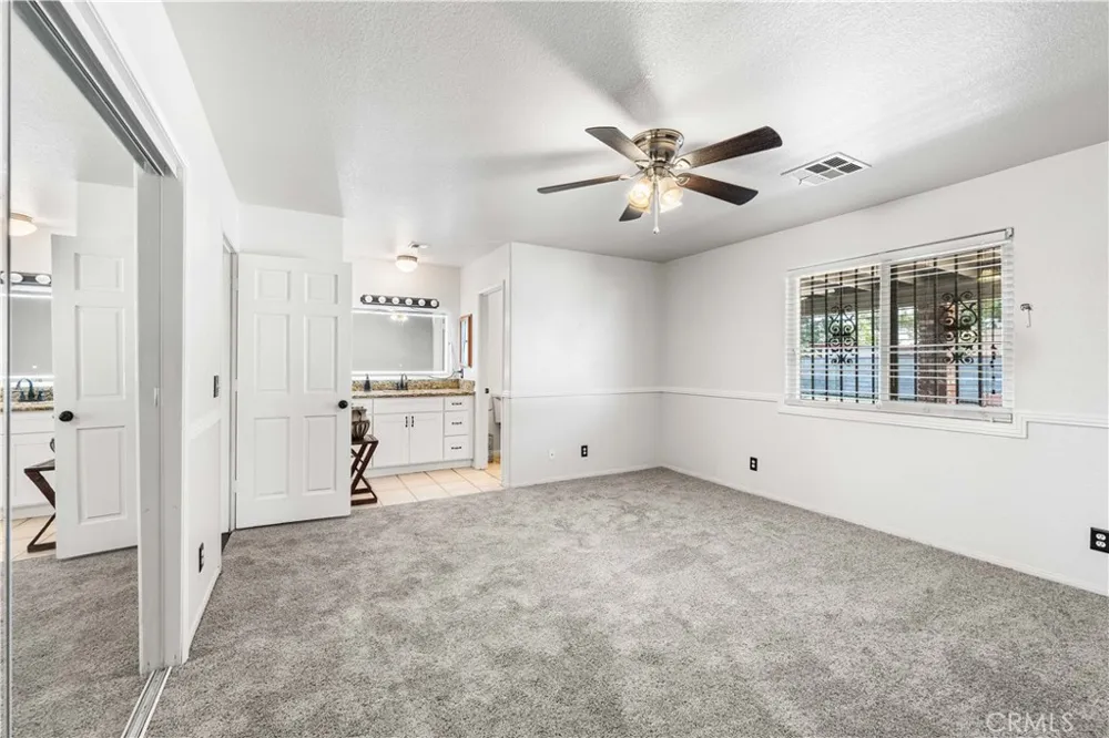 5241 E Avenue R12 Palmdale, CA 93552