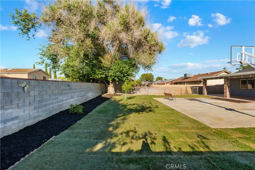 5241 E Avenue R12 Palmdale, CA 93552