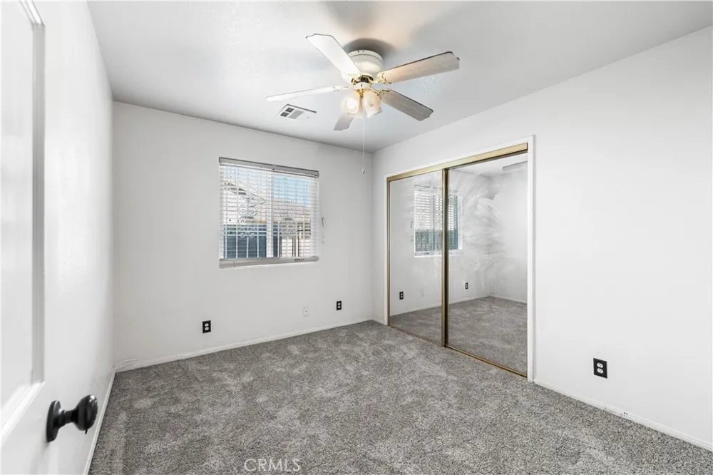 5241 E Avenue R12 Palmdale, CA 93552
