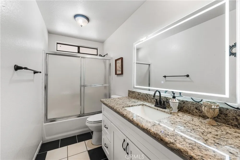 5241 E Avenue R12 Palmdale, CA 93552