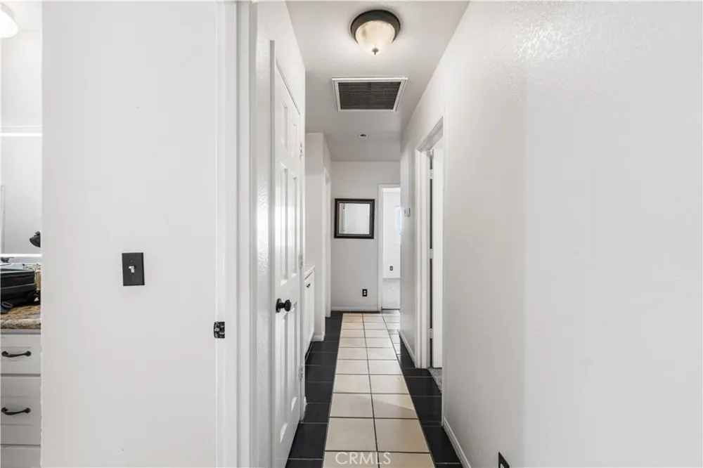 5241 E Avenue R12 Palmdale, CA 93552