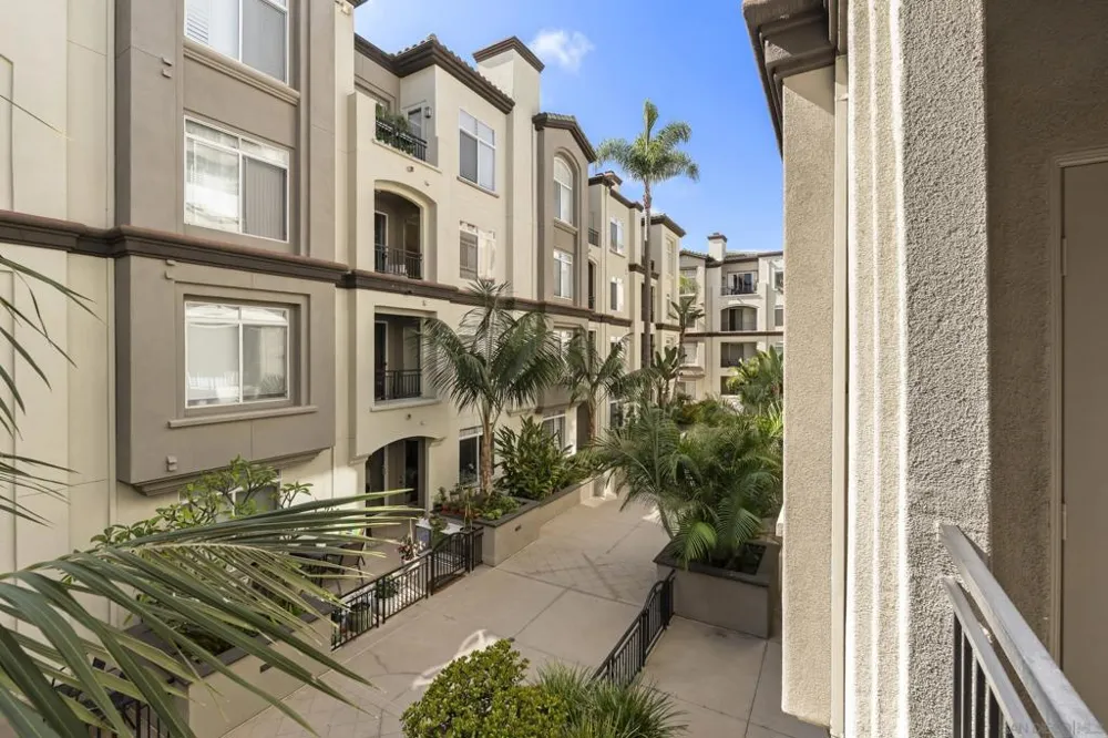 9263 Regents Rd #B204 La Jolla, CA 92037
