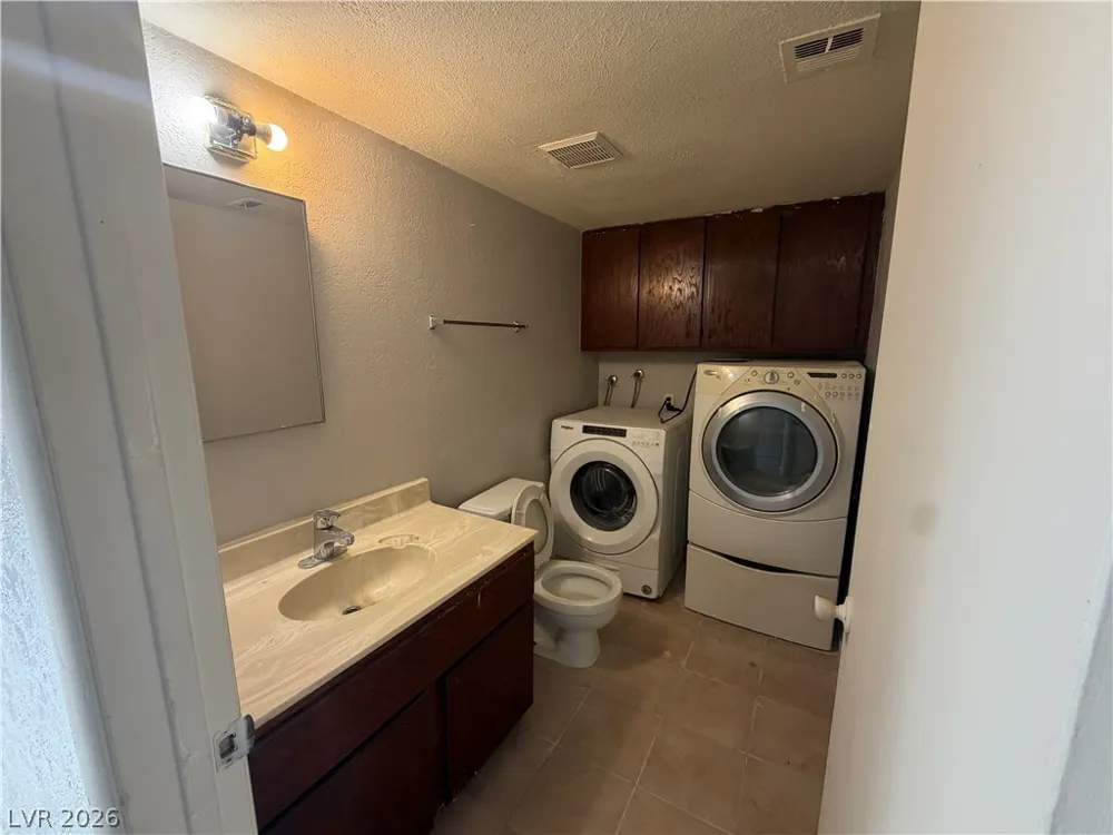 110 Bel Port Drive #113 Las Vegas, NV 89110