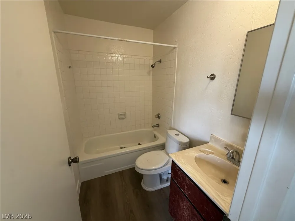 110 Bel Port Drive #113 Las Vegas, NV 89110