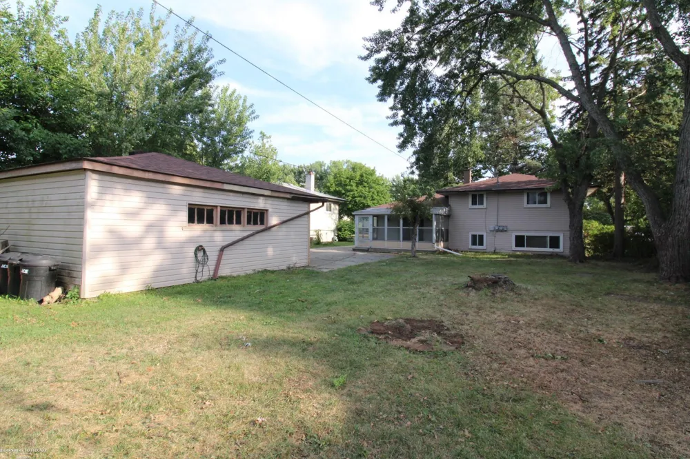 2131 Koper Drive Sterling Heights City, MI 48310
