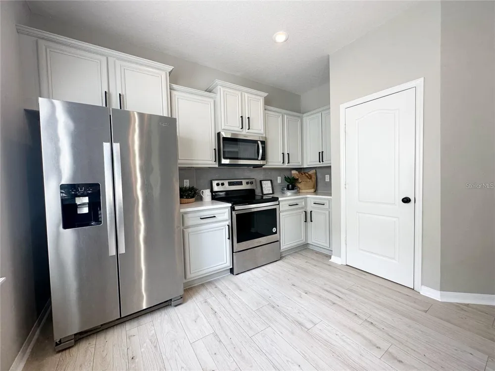 10341 LAKE DISTRICT LANE #55B Orlando, FL 32832