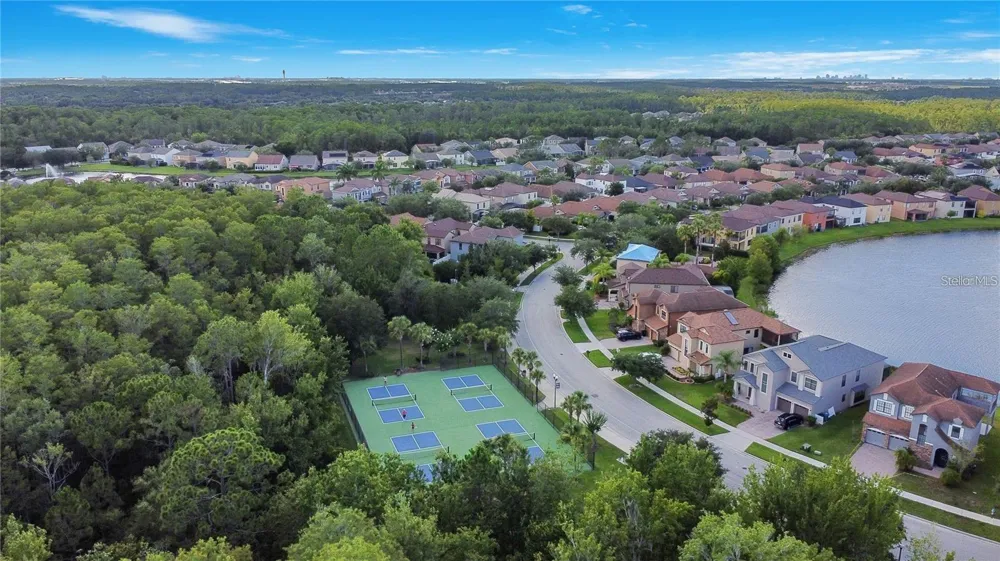 10341 LAKE DISTRICT LANE #55B Orlando, FL 32832