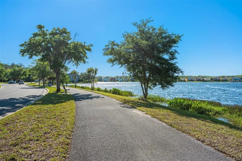 10341 LAKE DISTRICT LANE #55B Orlando, FL 32832