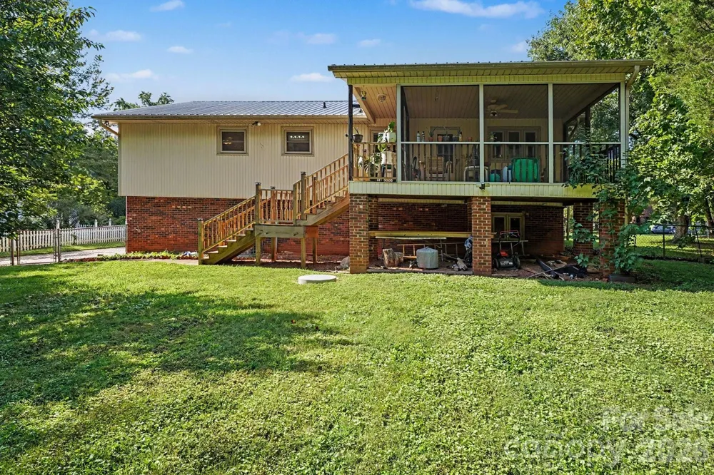 361 River Road Advance, NC 27006