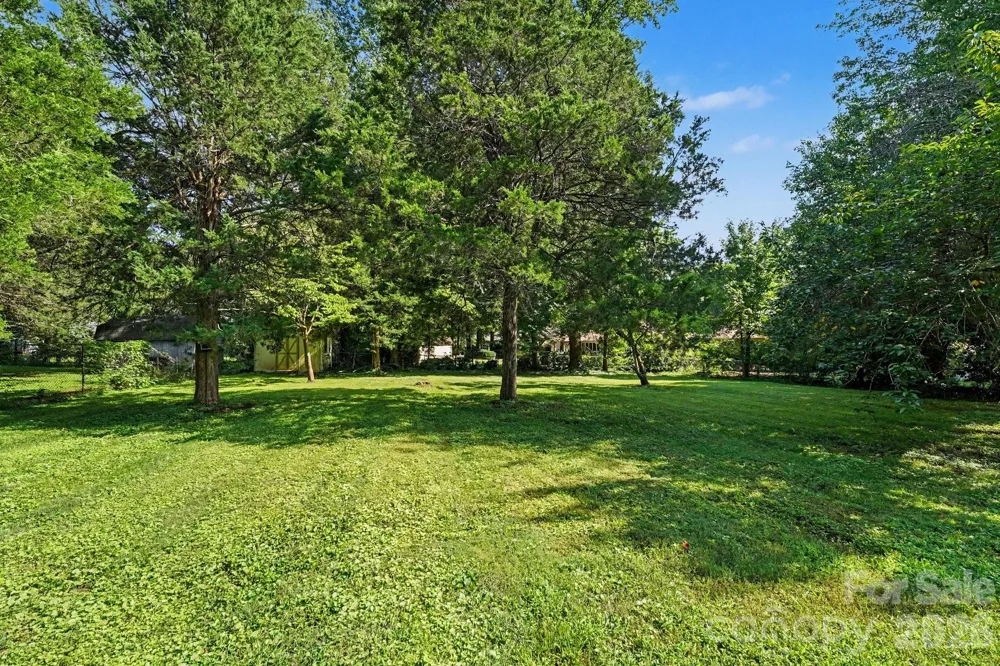 361 River Road Advance, NC 27006