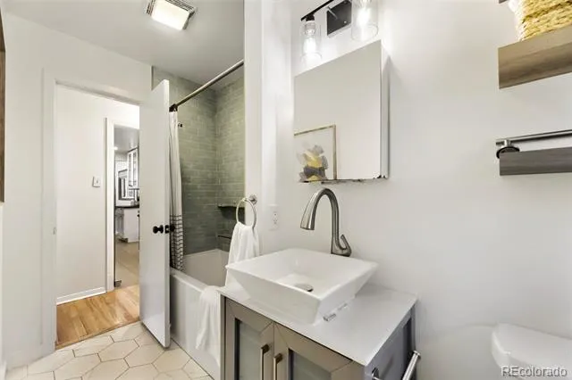 5671 E Bates Avenue Denver, CO 80222