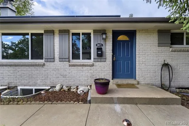 5671 E Bates Avenue Denver, CO 80222