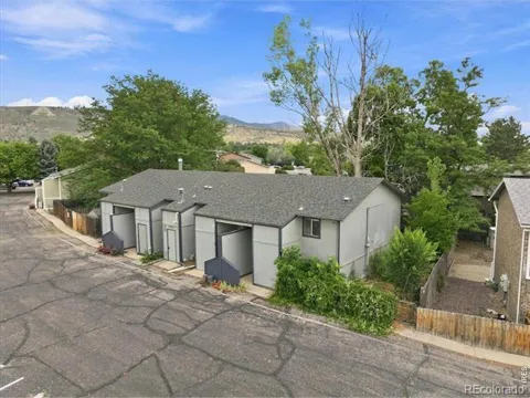1727 Azalea Drive #4