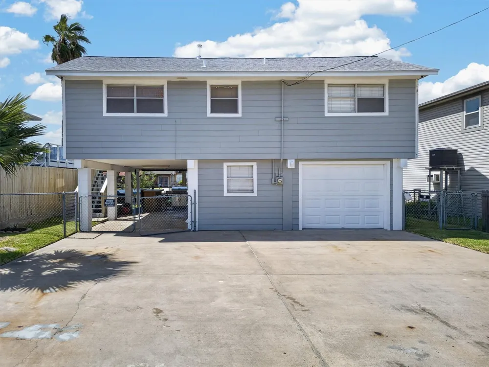 615 Warsaw Street Bayou Vista, TX 77563