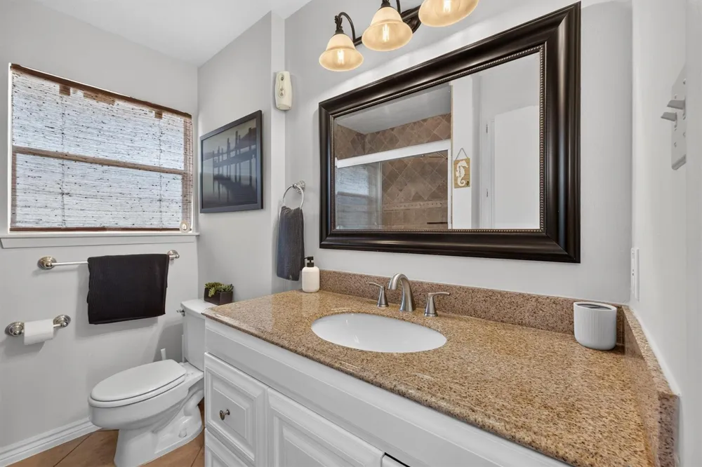 615 Warsaw Street Bayou Vista, TX 77563