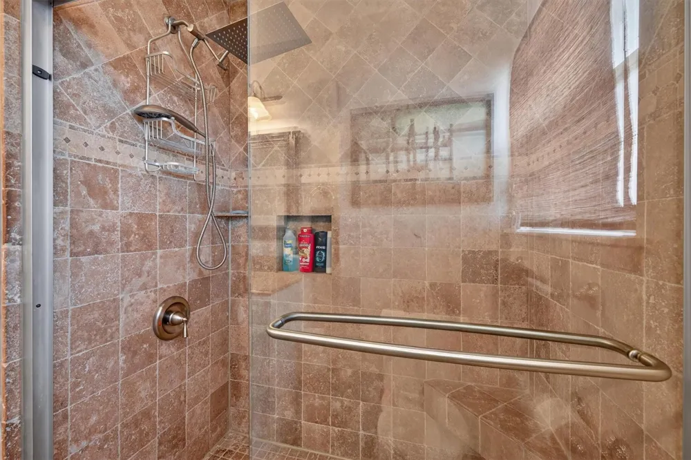 615 Warsaw Street Bayou Vista, TX 77563