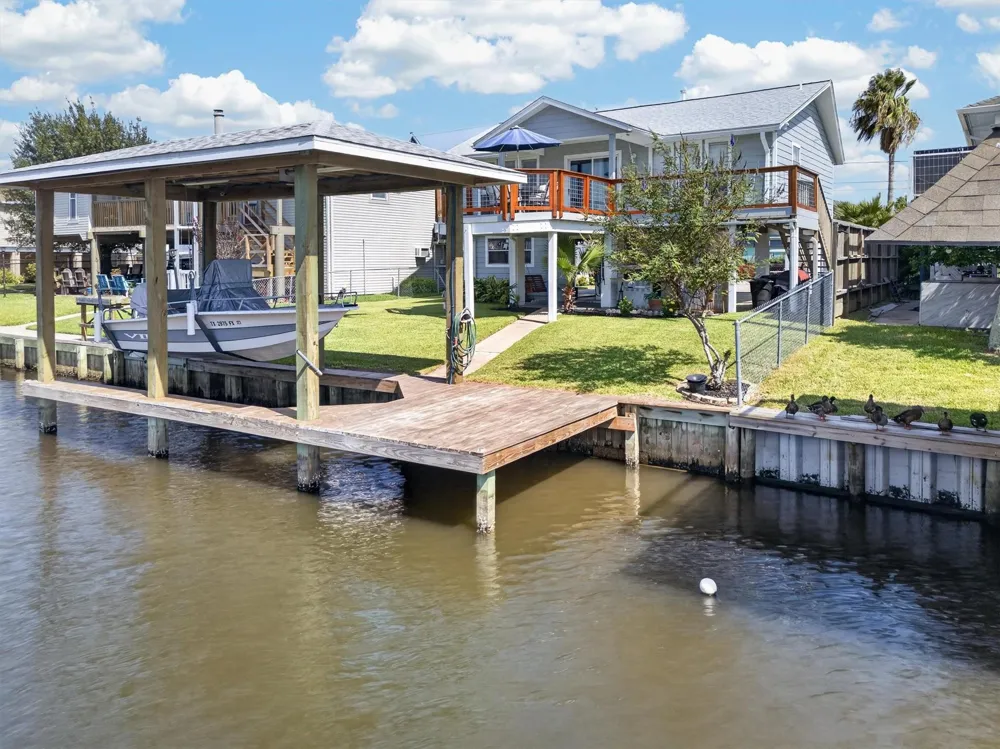 615 Warsaw Street Bayou Vista, TX 77563