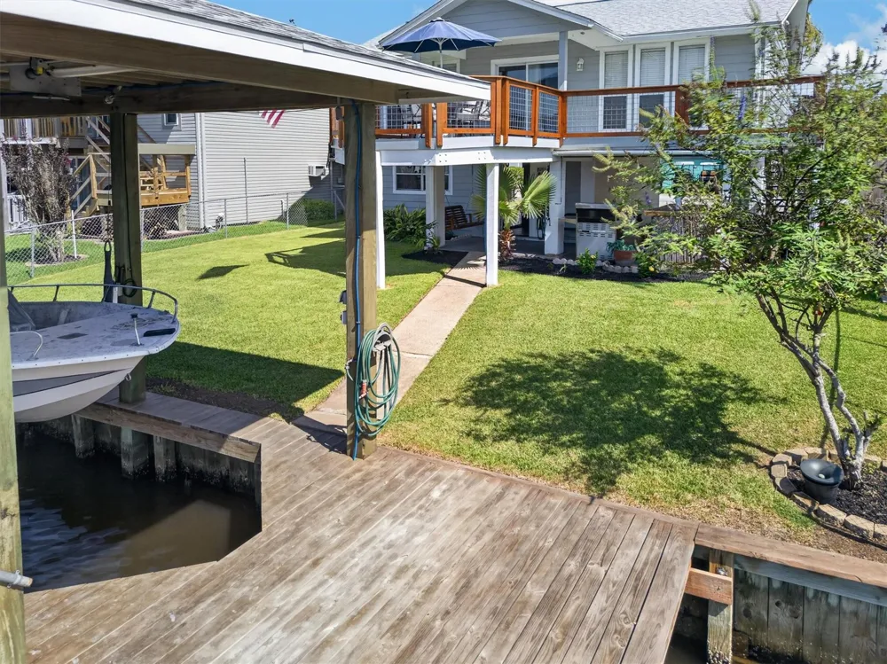 615 Warsaw Street Bayou Vista, TX 77563