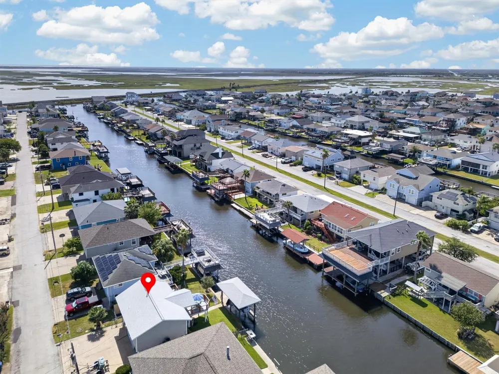 615 Warsaw Street Bayou Vista, TX 77563