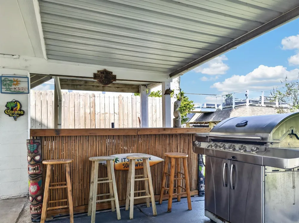 615 Warsaw Street Bayou Vista, TX 77563