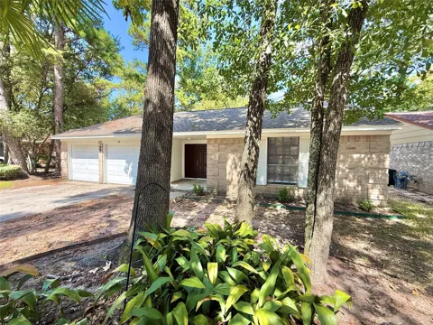 16 Rock Pine Court