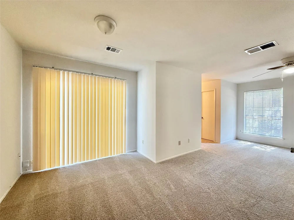 16 Rock Pine Court The Woodlands, TX 77381