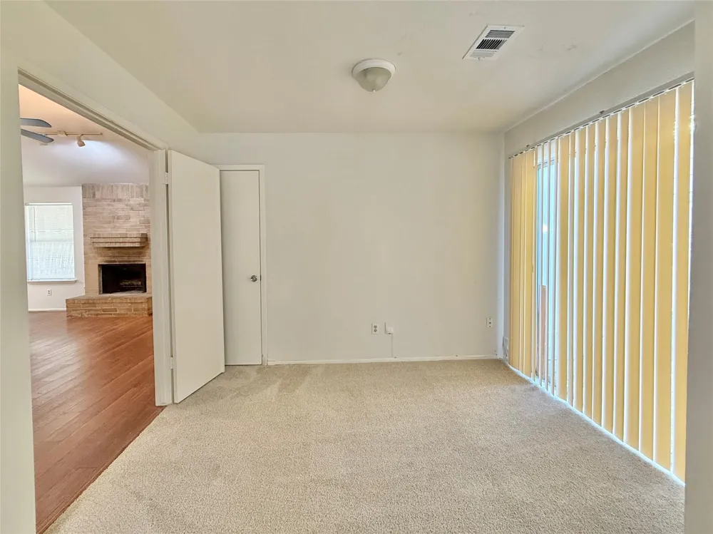 16 Rock Pine Court The Woodlands, TX 77381