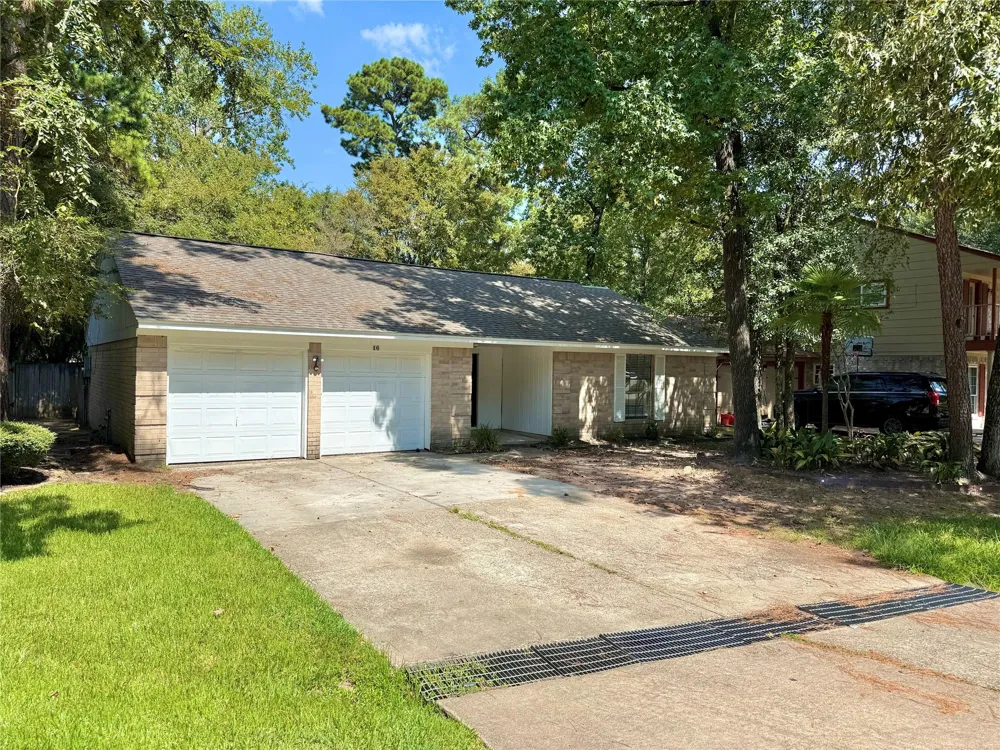 16 Rock Pine Court The Woodlands, TX 77381