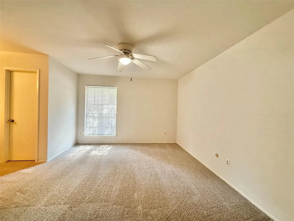 16 Rock Pine Court The Woodlands, TX 77381