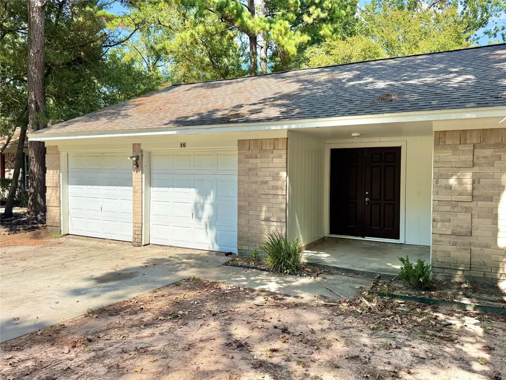 16 Rock Pine Court The Woodlands, TX 77381