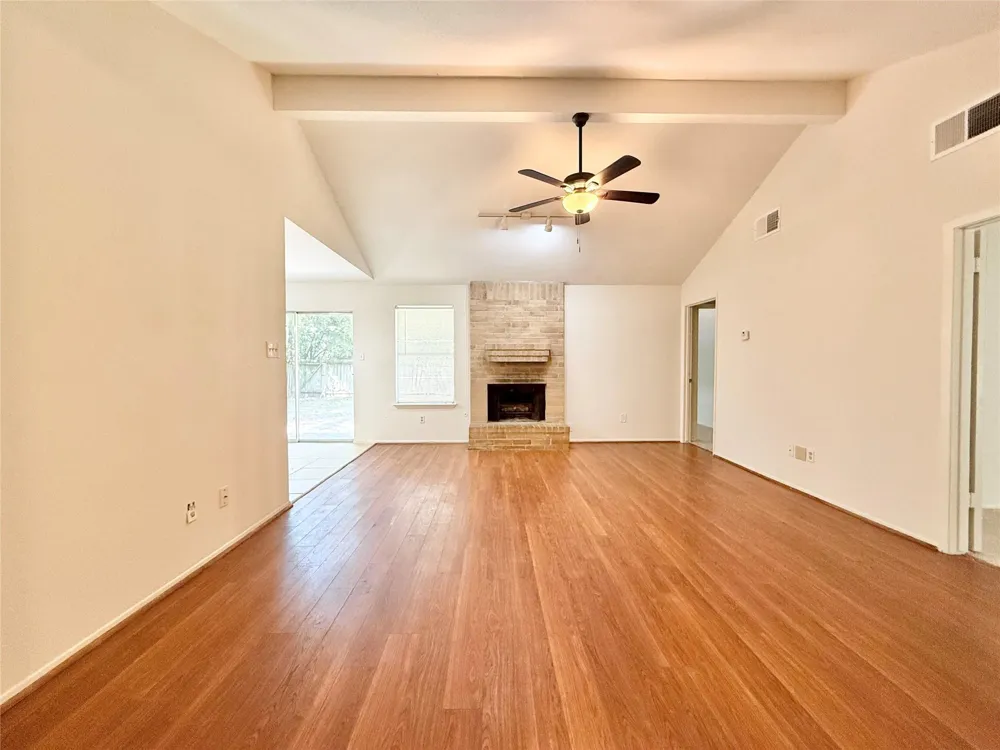 16 Rock Pine Court The Woodlands, TX 77381