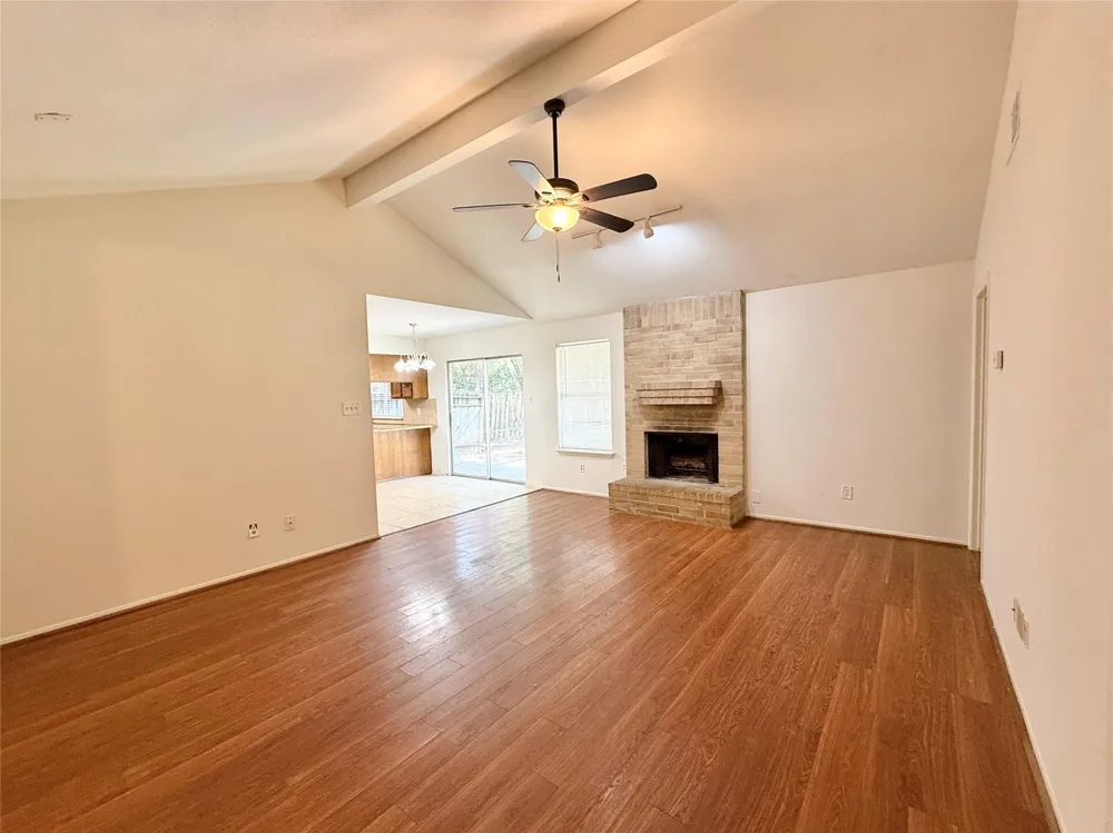 16 Rock Pine Court The Woodlands, TX 77381
