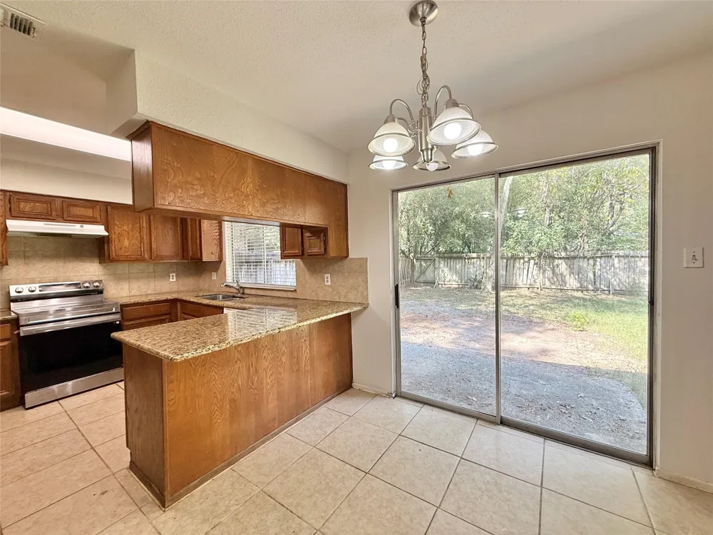 16 Rock Pine Court The Woodlands, TX 77381
