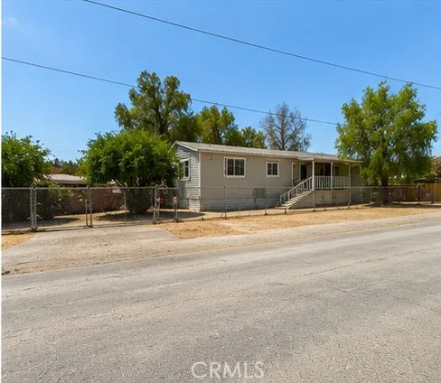 18440 Carroll Perris, CA 92570