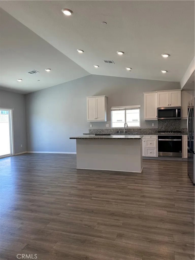 13166 Sierra Blanca Way Victorville, CA 92394