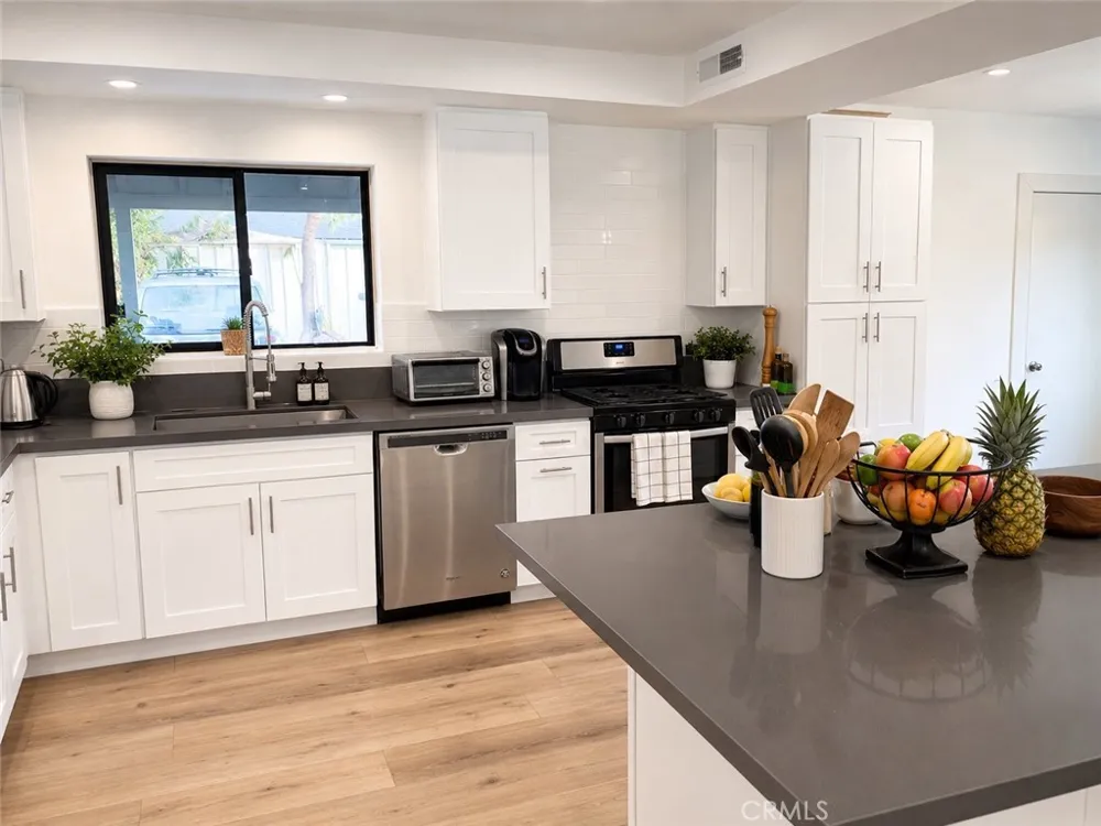 6600 Shoup Avenue West Hills, CA 91307