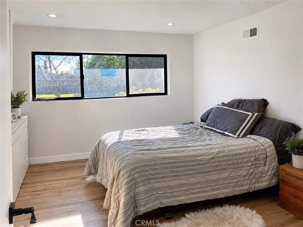 6600 Shoup Avenue West Hills, CA 91307