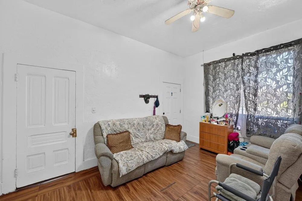 156 Elm Street Watsonville, CA 95076