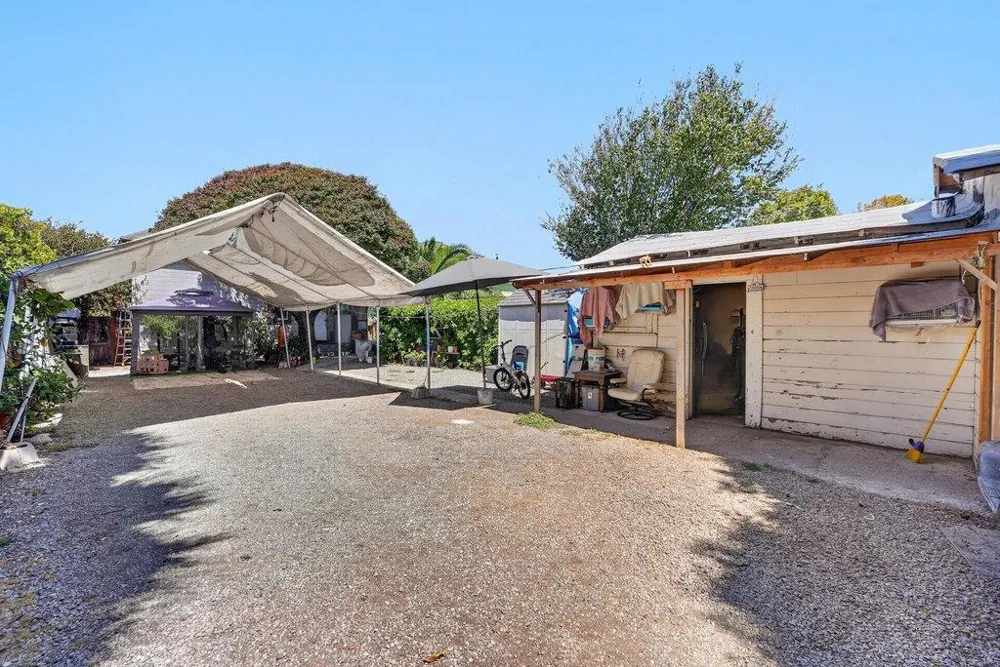156 Elm Street Watsonville, CA 95076