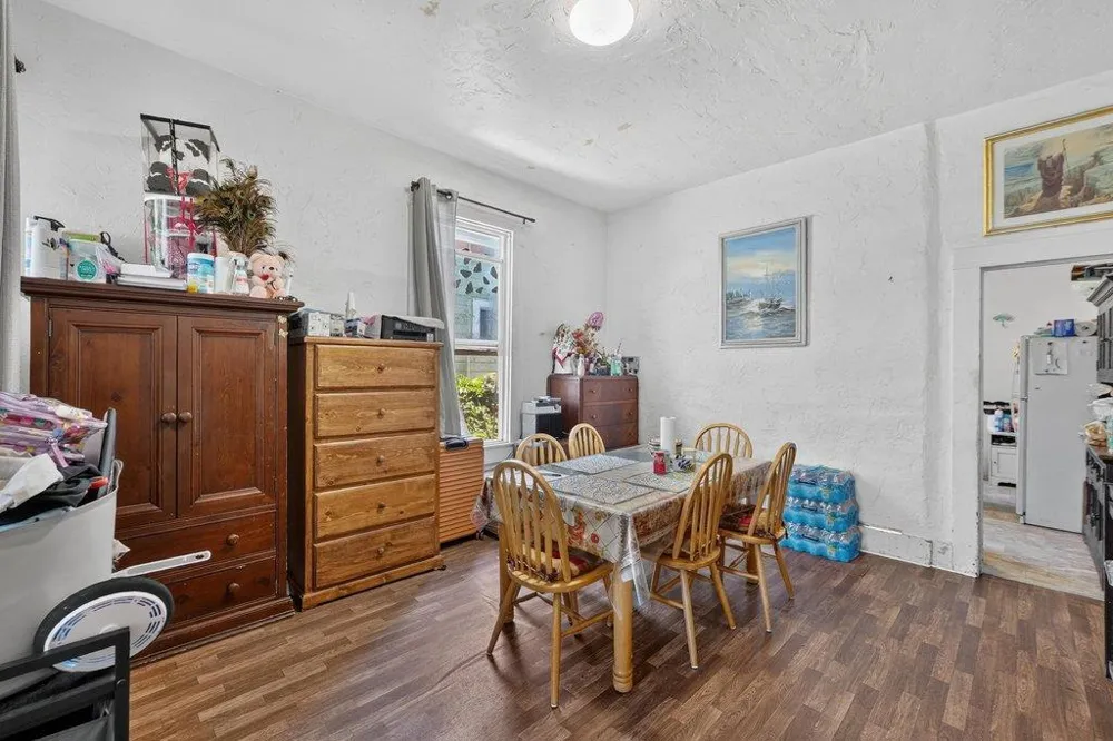 156 Elm Street Watsonville, CA 95076