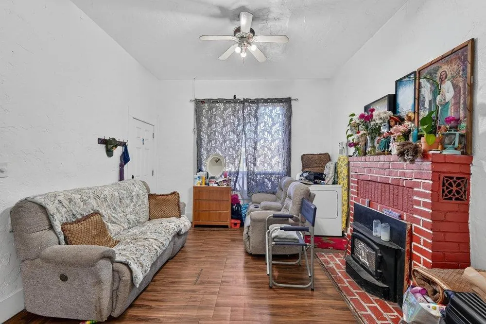 156 Elm Street Watsonville, CA 95076