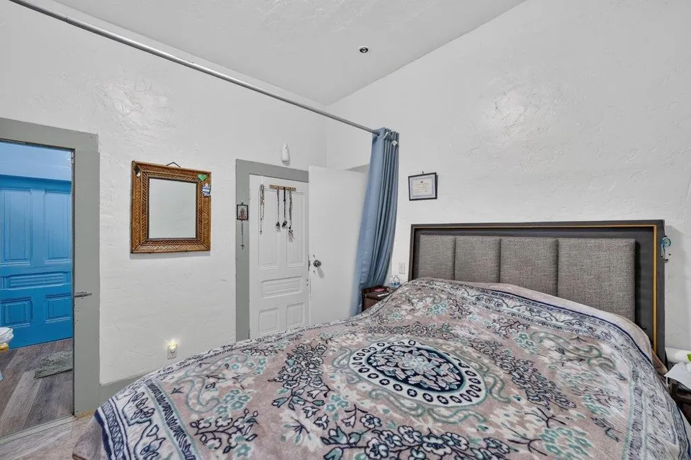 156 Elm Street Watsonville, CA 95076